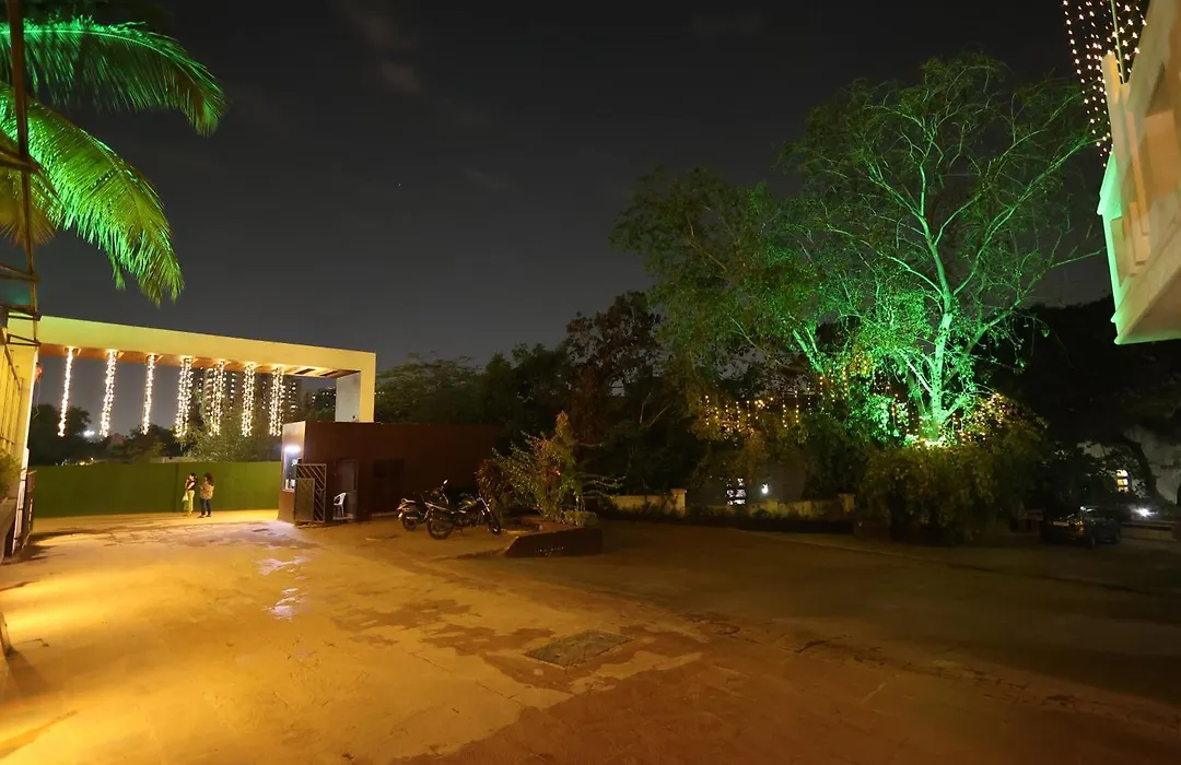 Quaint Suites Hotel & Banquet-1